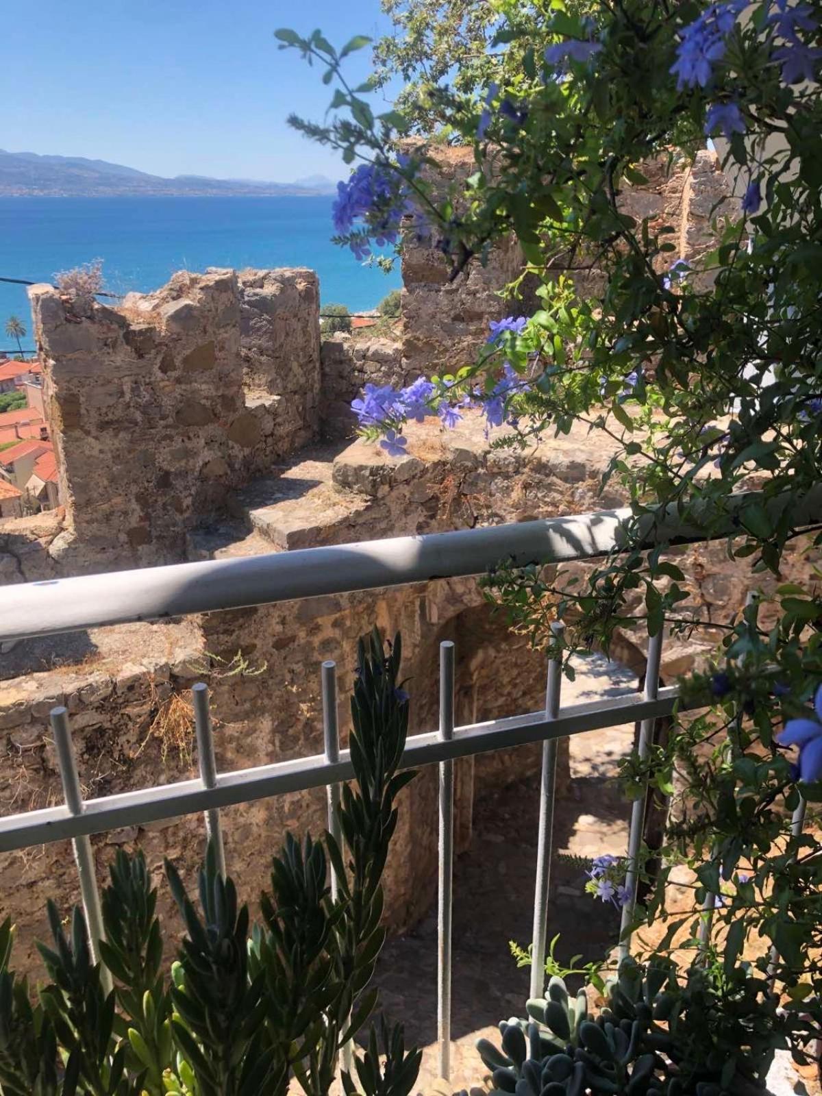 Sideroporta Castle